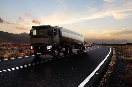 renault-trucks-t-tanker-69530740.jpg